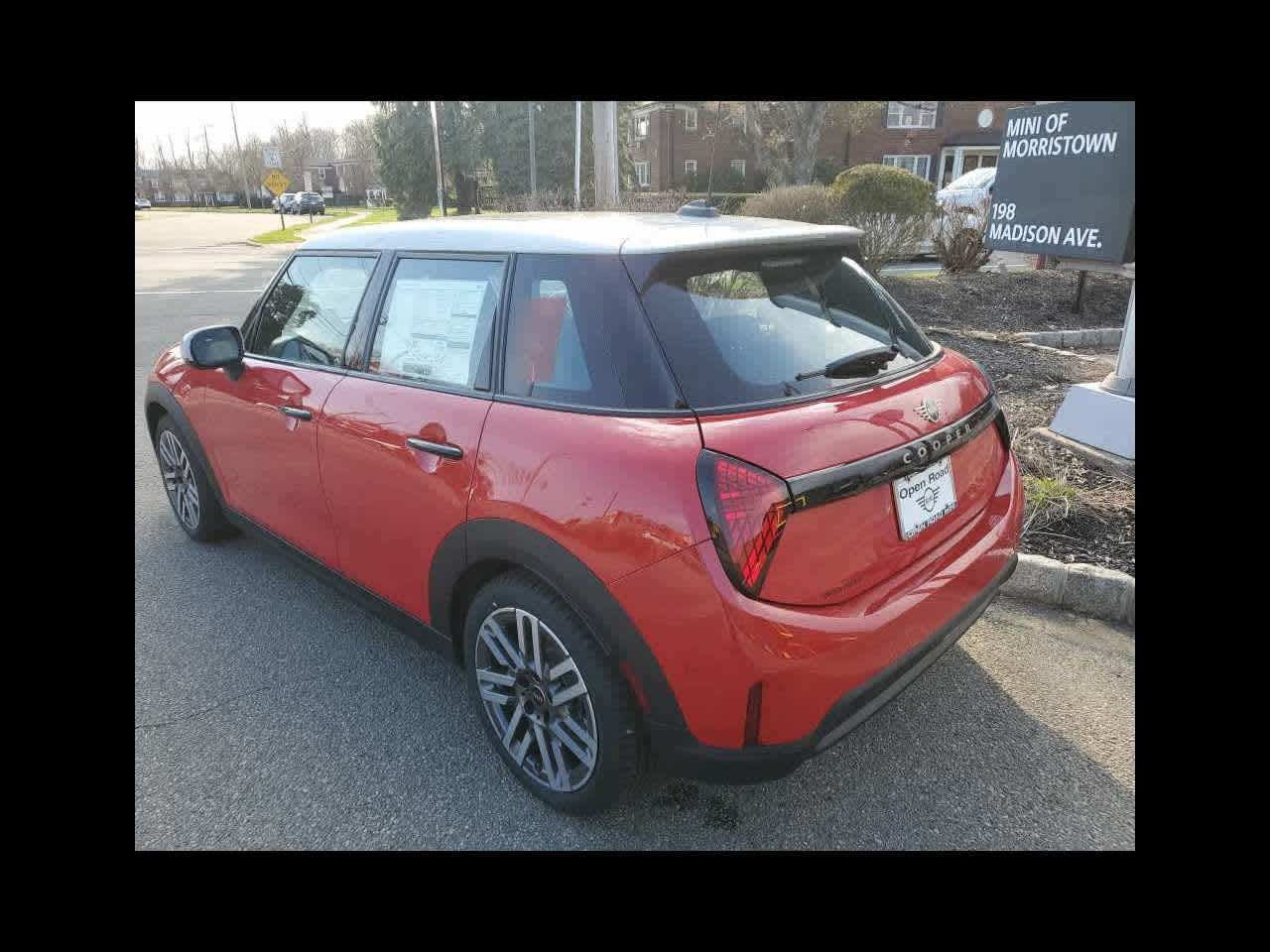 2026 MINI 4 DOOR ICONIC