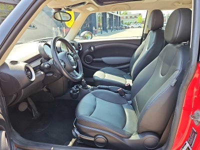 2011 MINI HARDTOP 2 DOOR 2dr Cpe