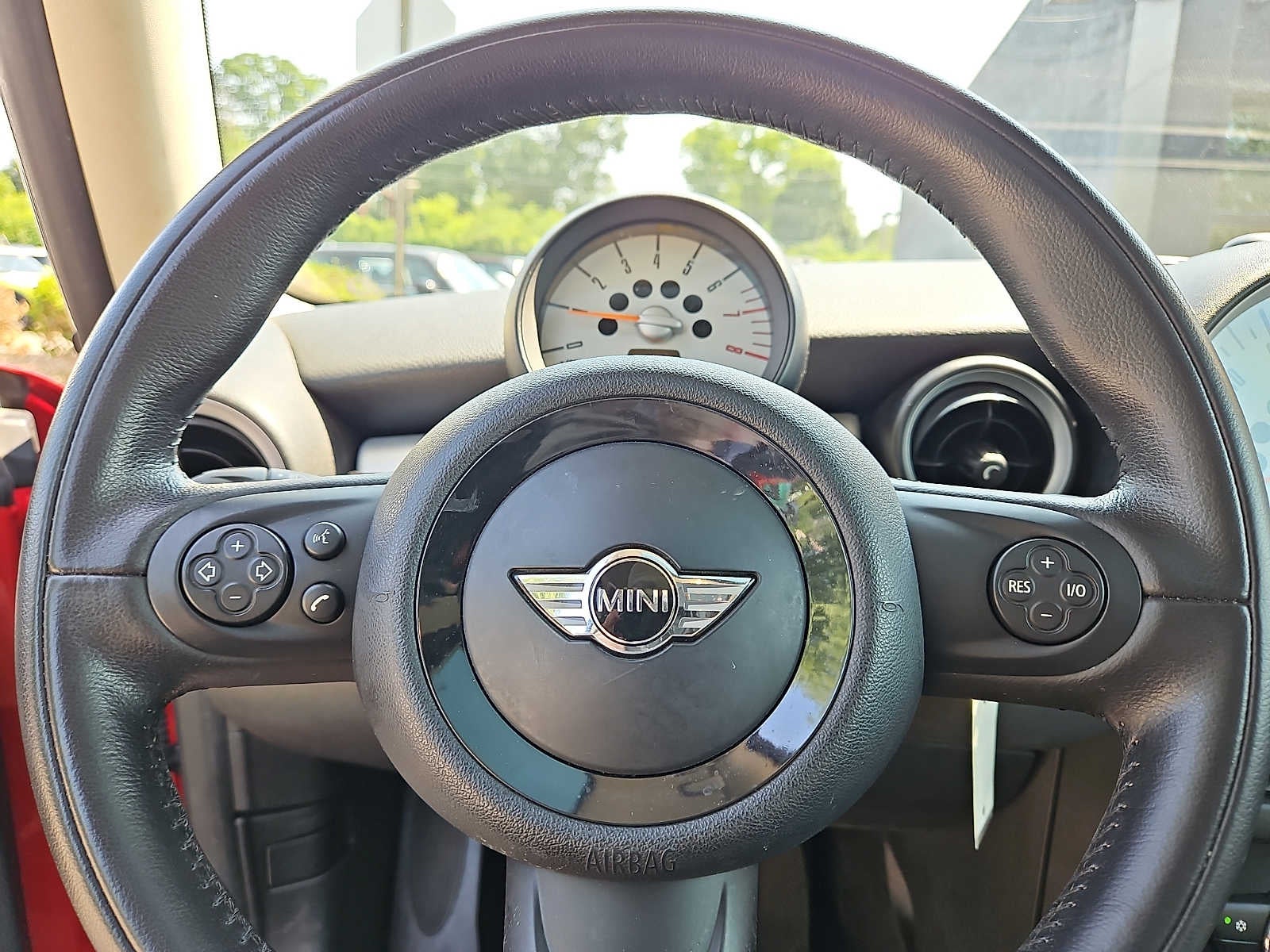 2011 MINI HARDTOP 2 DOOR 2dr Cpe