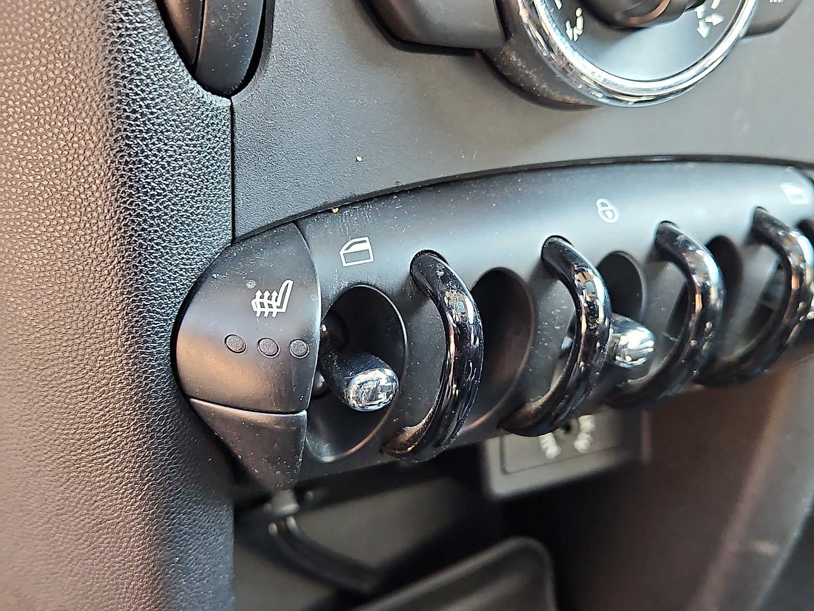 2011 MINI HARDTOP 2 DOOR 2dr Cpe