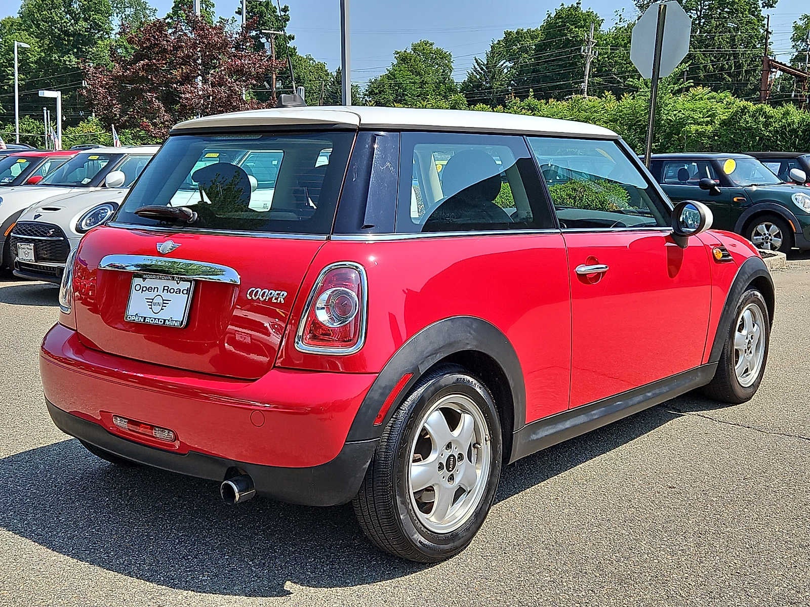2011 MINI HARDTOP 2 DOOR 2dr Cpe