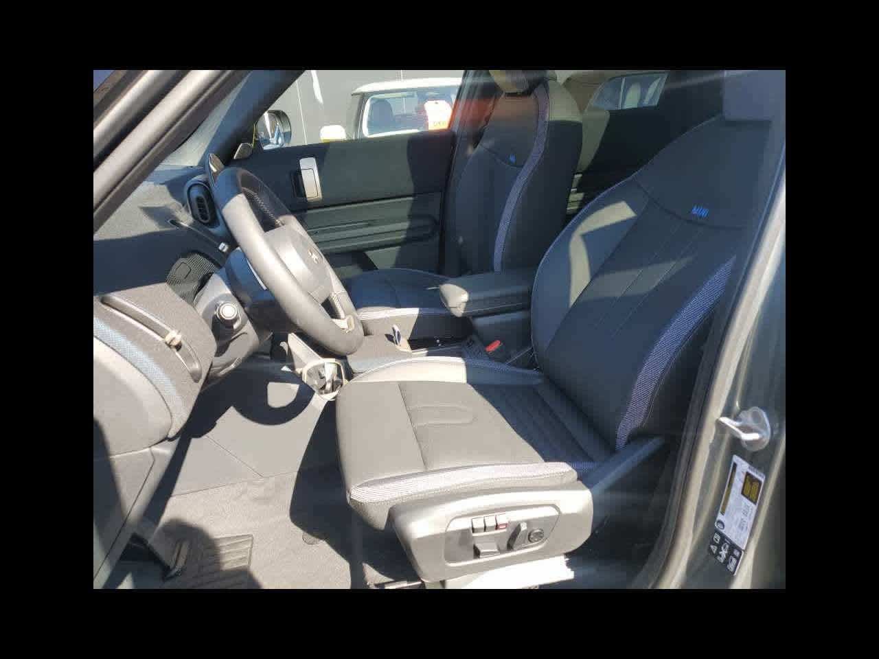 2026 MINI COUNTRYMAN ICONIC