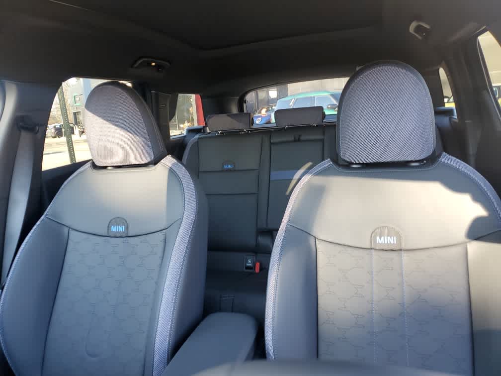 2026 MINI COUNTRYMAN SIGNATURE PLUS