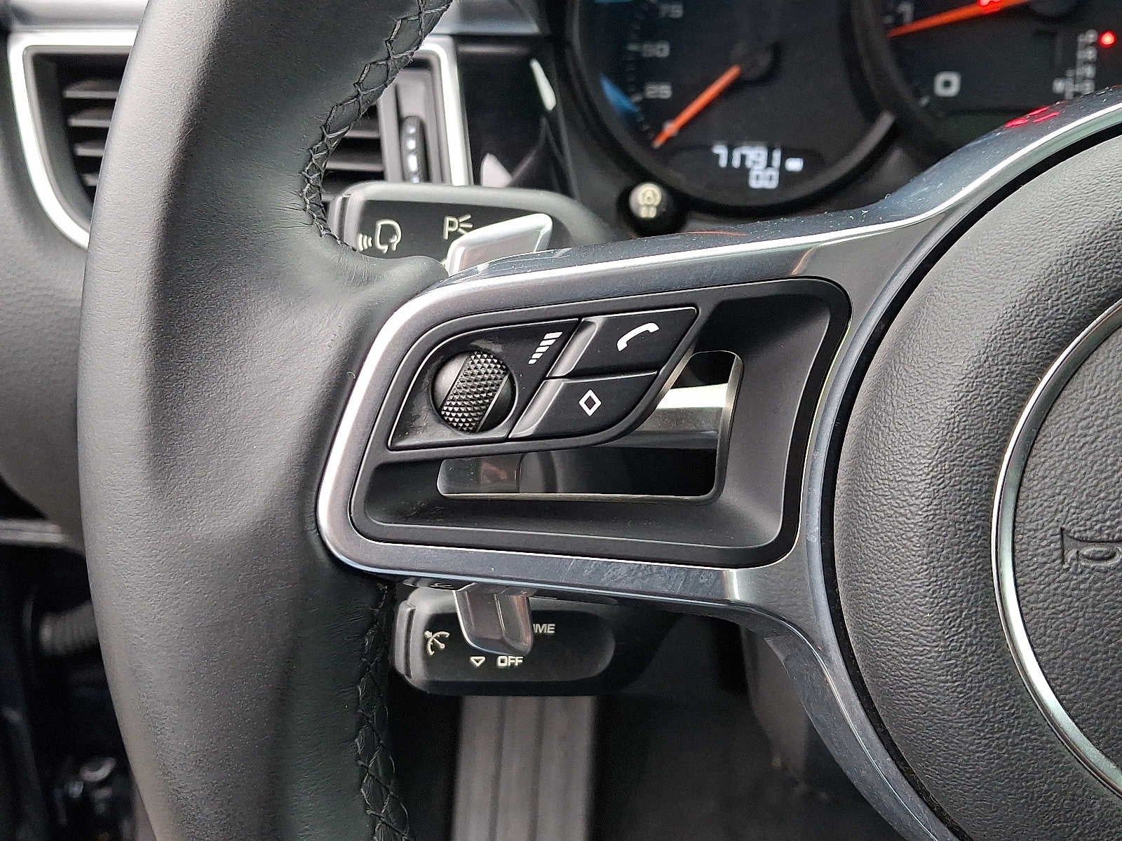 2018 Porsche Macan AWD