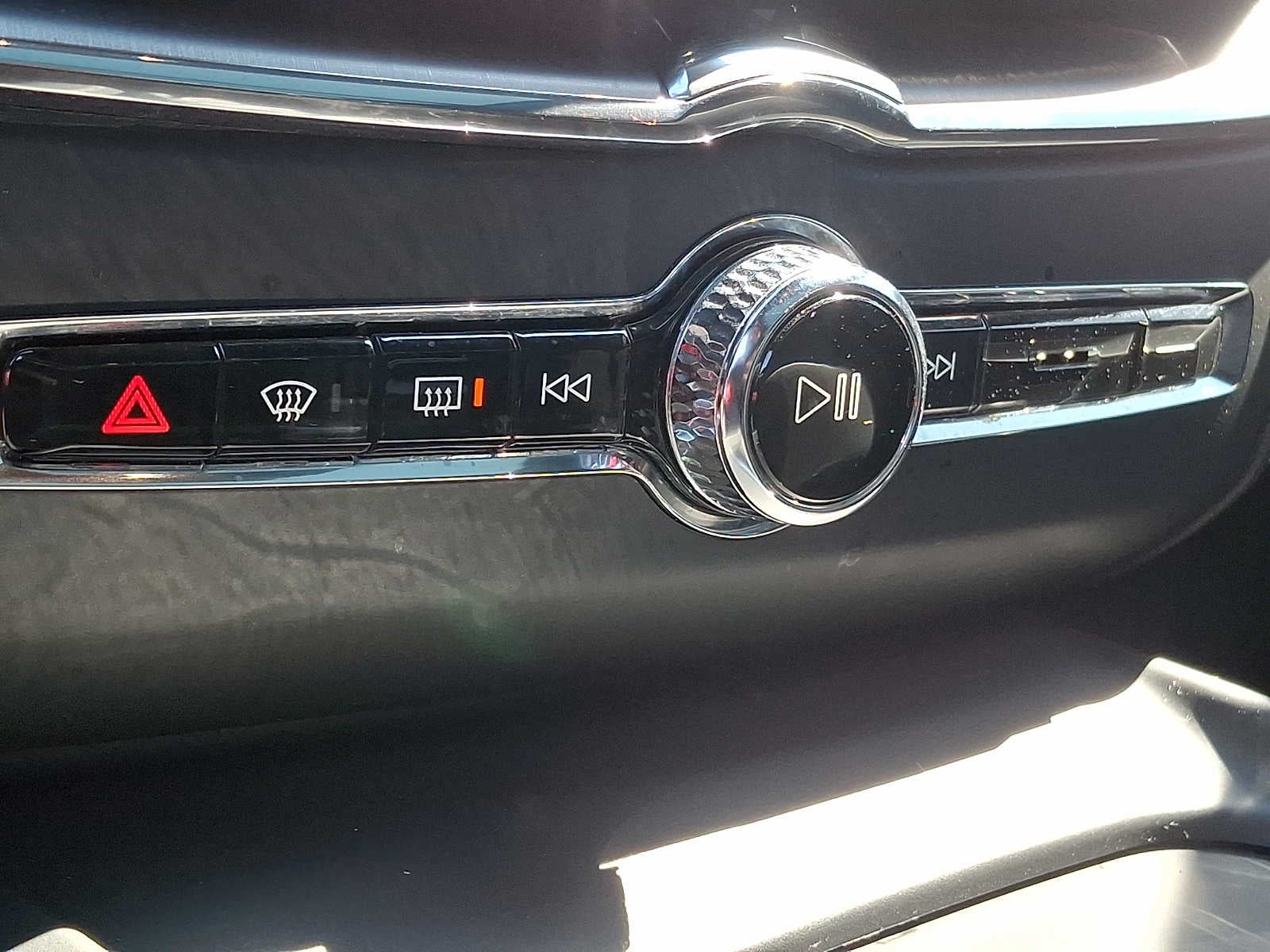 2020 Volvo XC60 T6 AWD Momentum