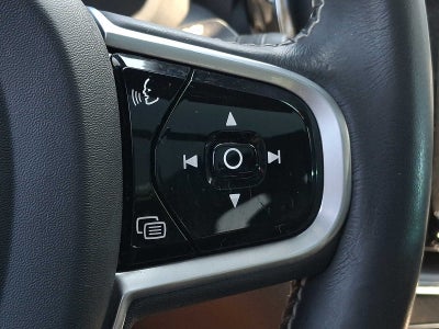 2020 Volvo XC60 T6 AWD Momentum