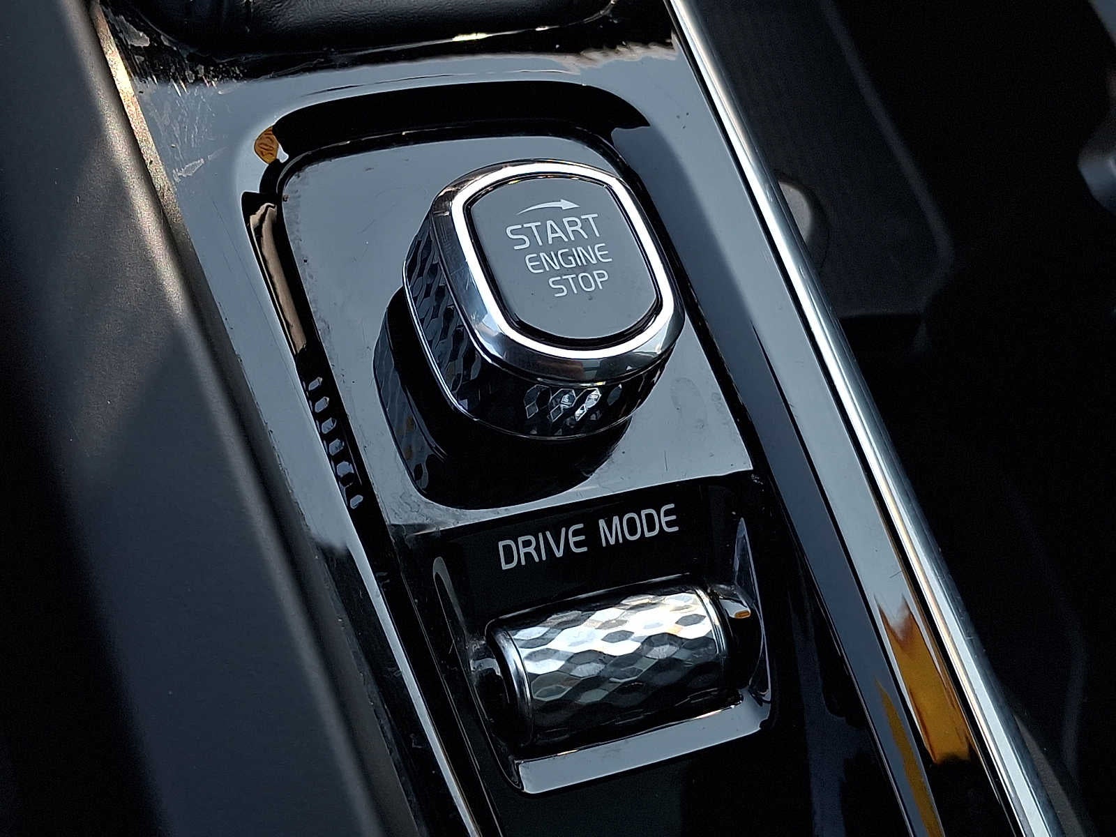 2020 Volvo XC60 T6 AWD Momentum