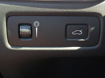 2020 Volvo XC60 T6 AWD Momentum
