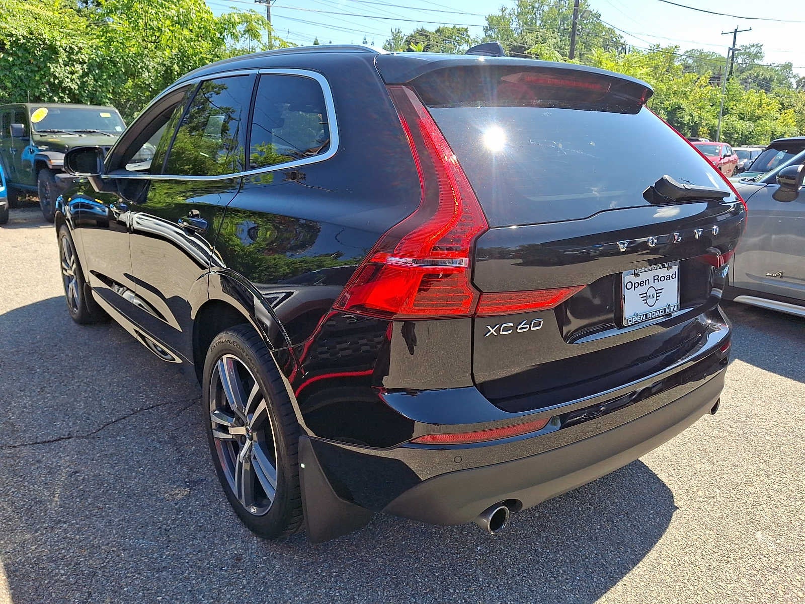 2020 Volvo XC60 T6 AWD Momentum