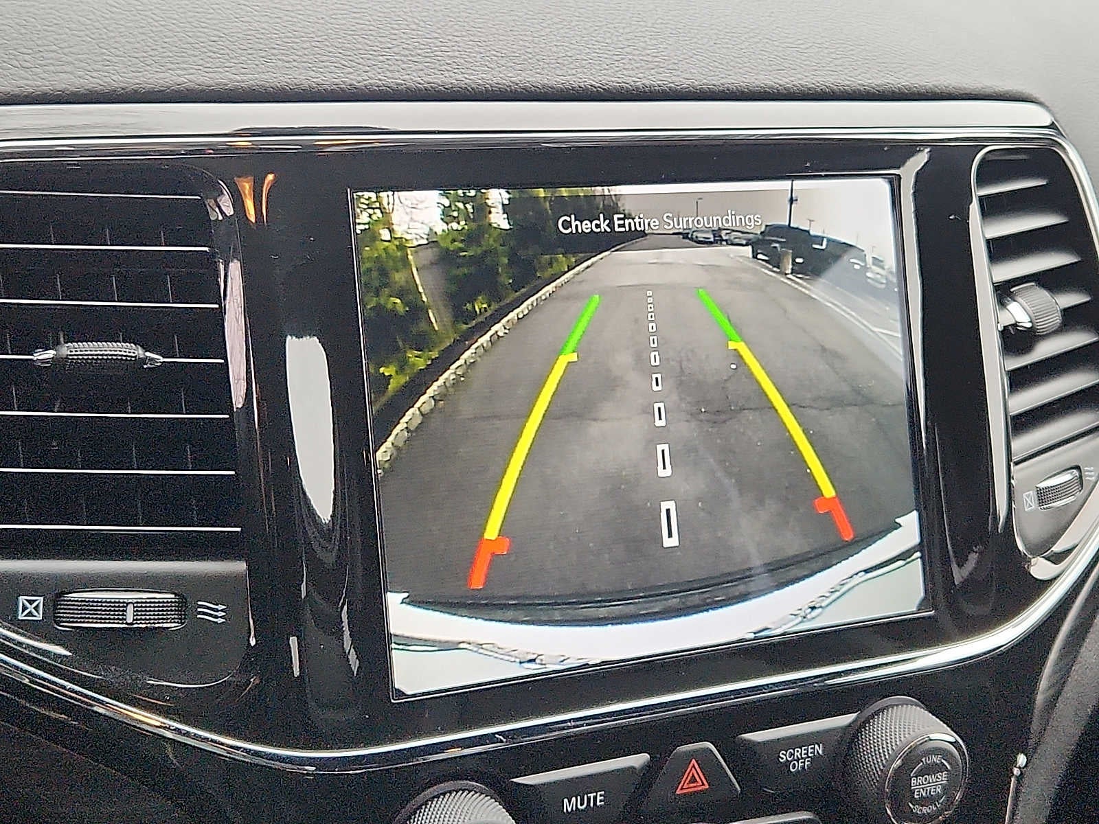 2021 Jeep Grand Cherokee Laredo X 4x4