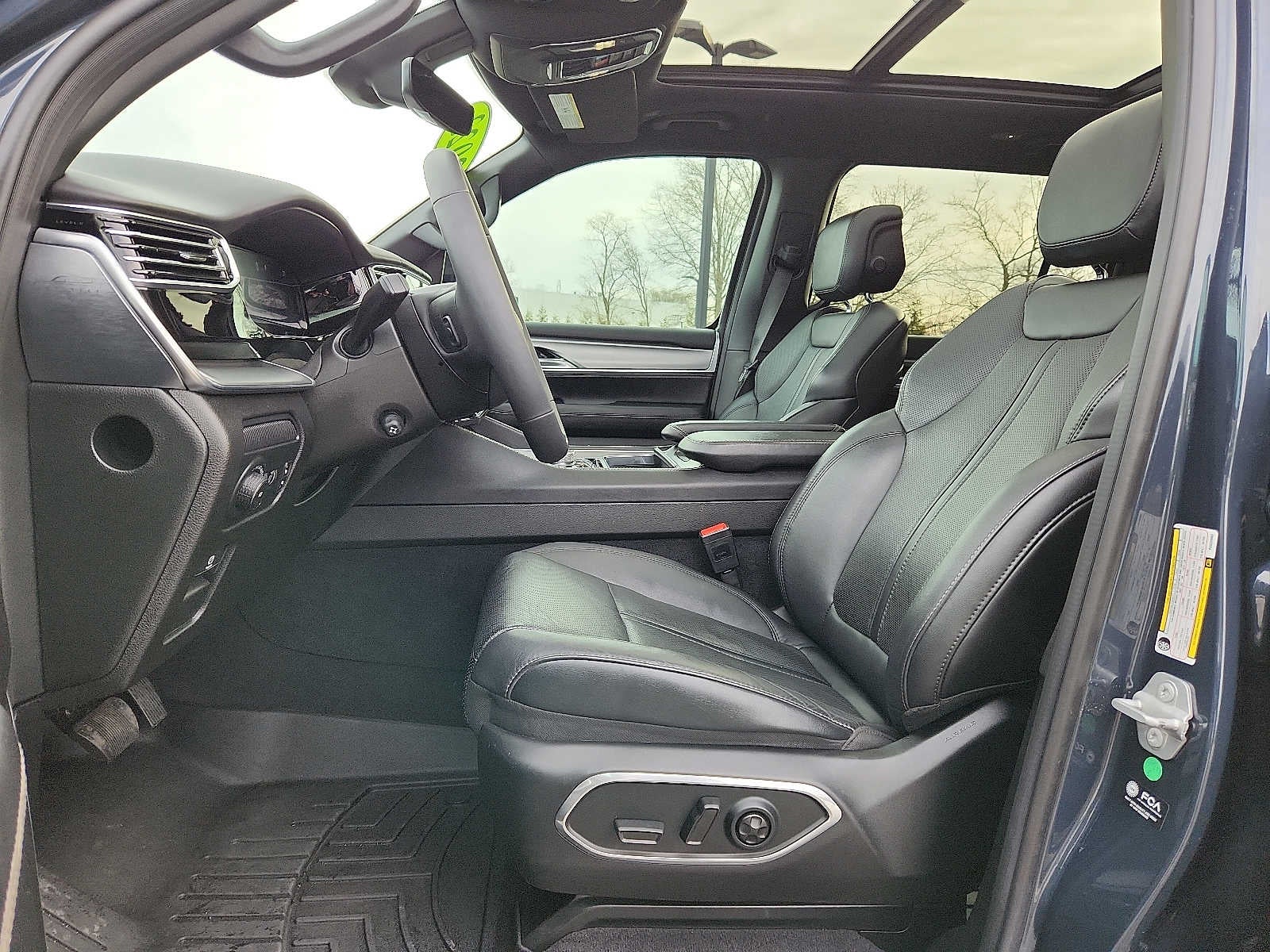 2023 Jeep Wagoneer Series II Carbide 4x4