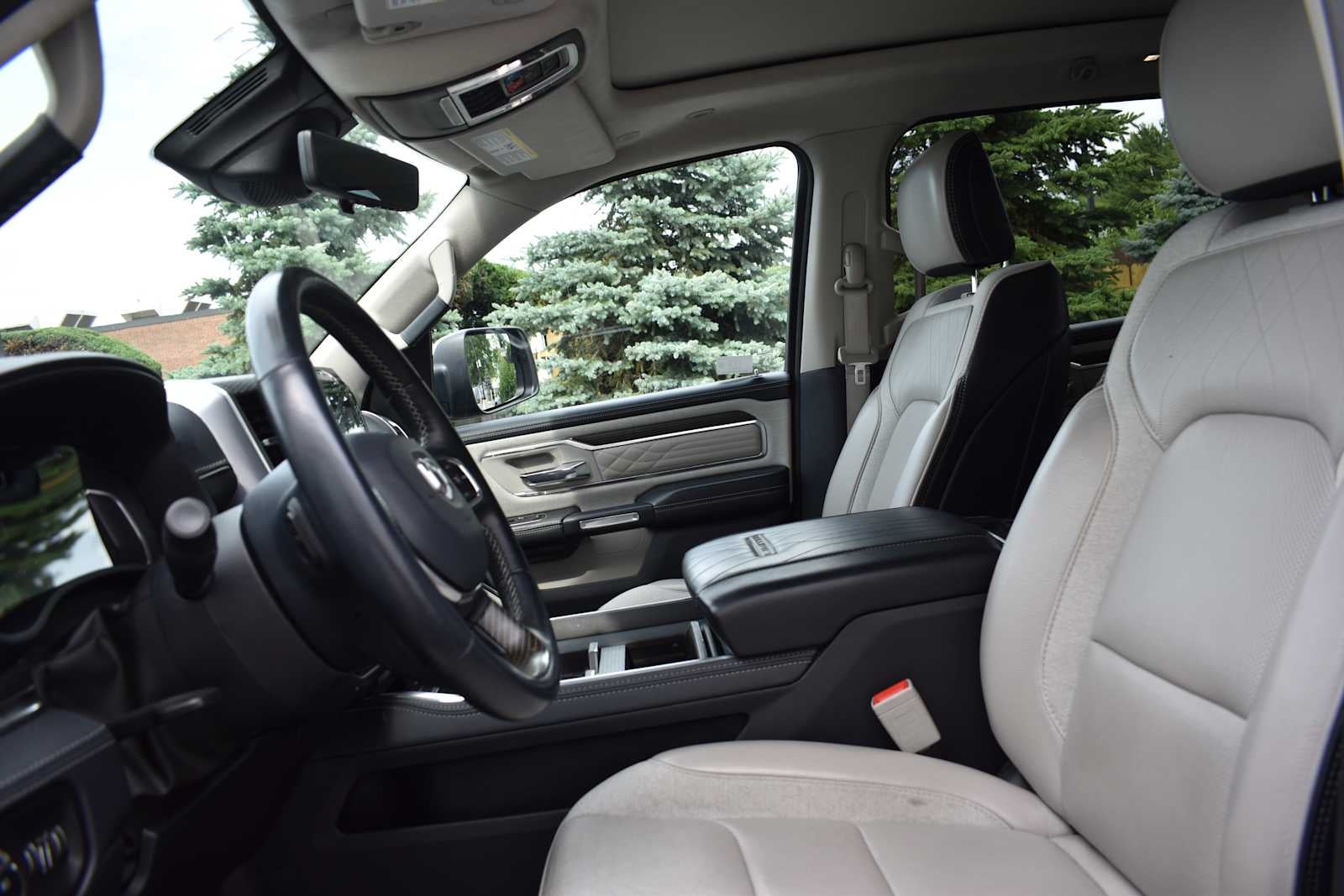 2023 RAM 1500 Limited 4x4 Crew Cab 57 Box