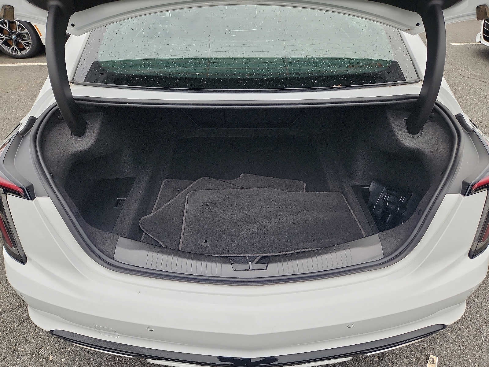 2024 Cadillac CT5 4dr Sdn Sport