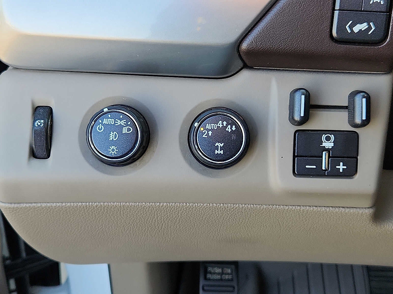 2019 Chevrolet Tahoe 4WD 4dr Premier