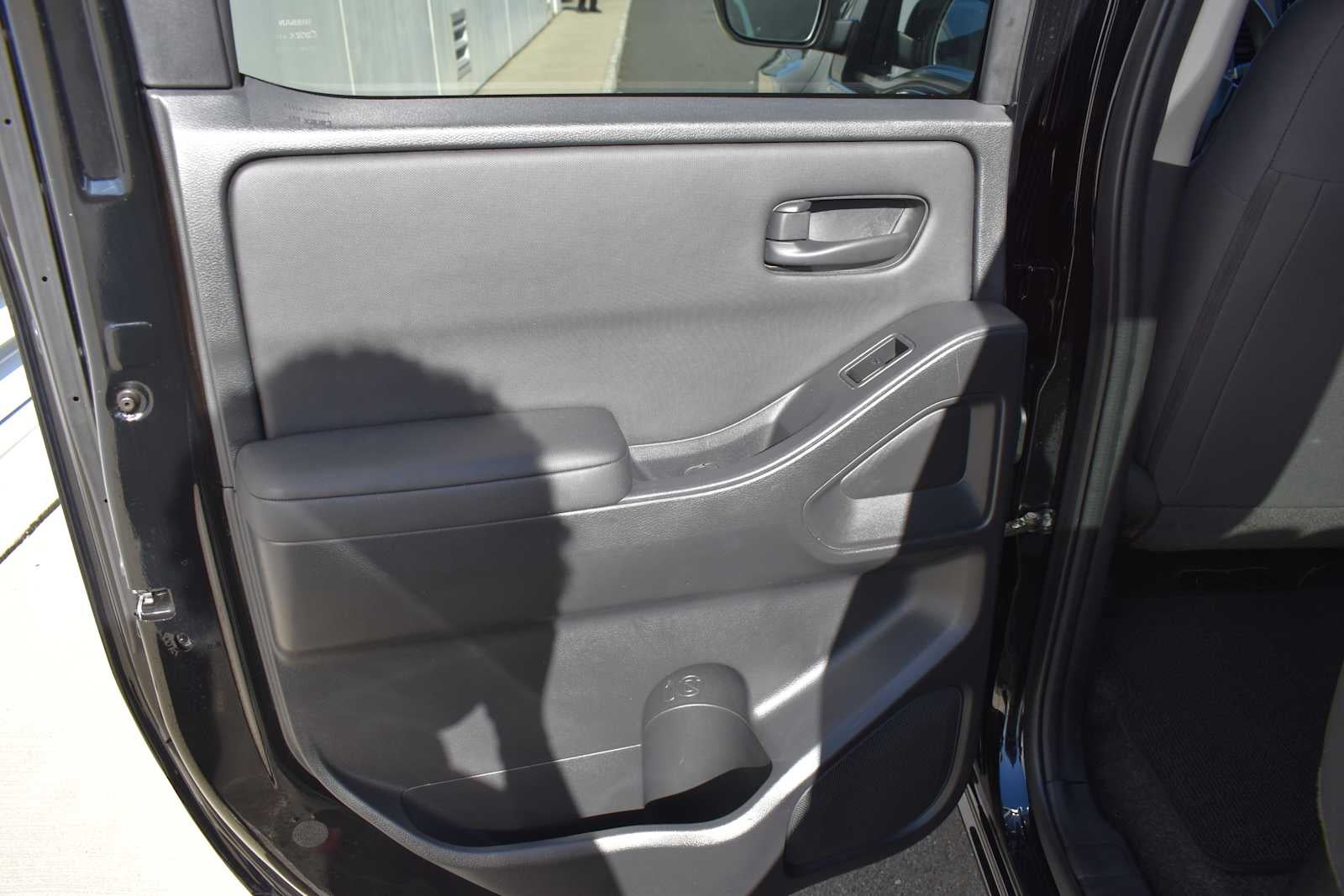 2022 Nissan Frontier Crew Cab 4x4 S Auto