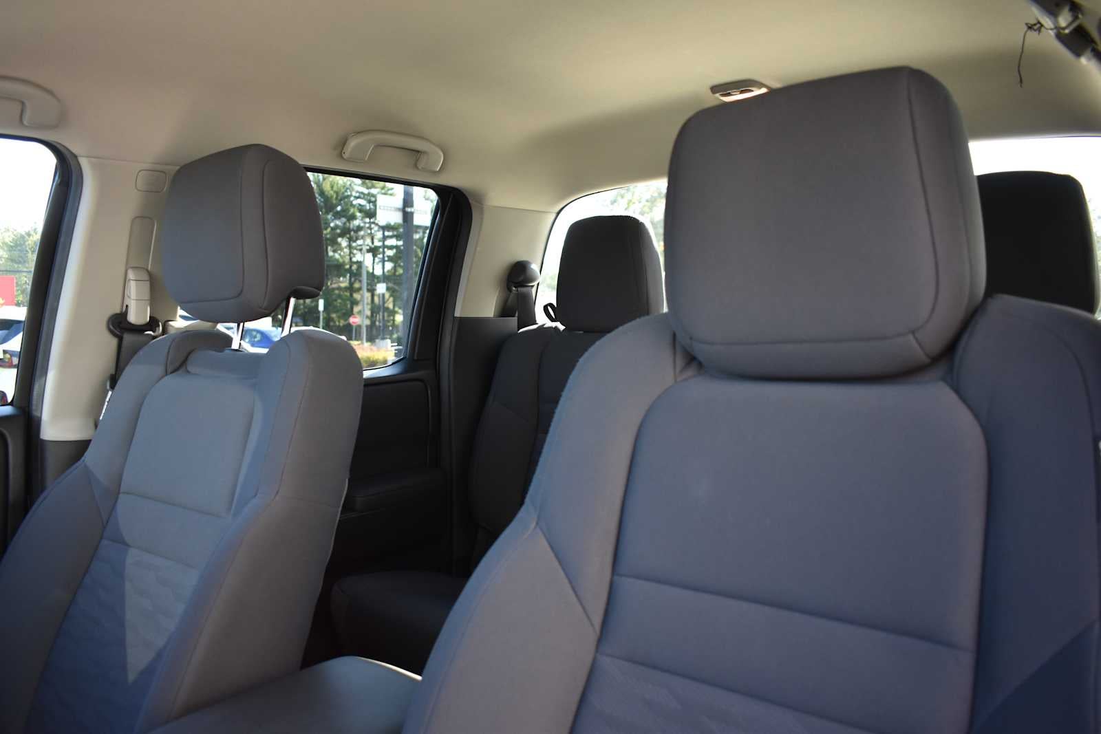 2022 Nissan Frontier Crew Cab 4x4 S Auto