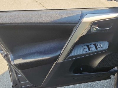 2015 Toyota RAV4 AWD 4dr XLE