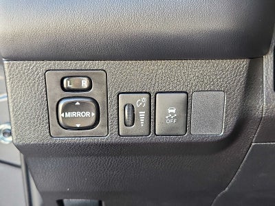 2015 Toyota RAV4 AWD 4dr XLE