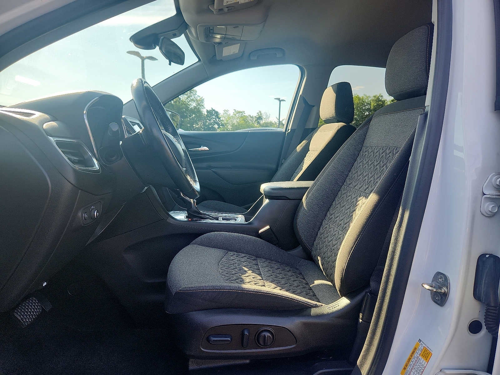 2022 Chevrolet Equinox FWD 4dr LT w/1LT