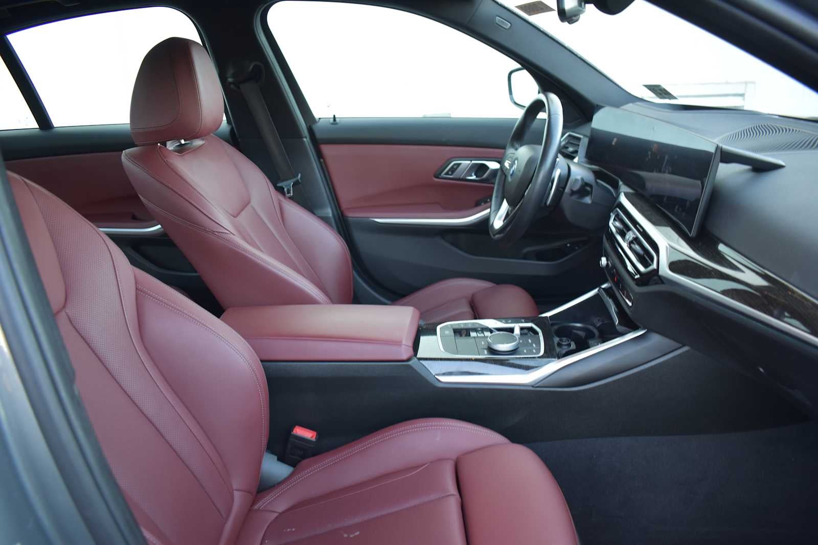 2023 BMW 3 Series 330e xDrive Plug-In Hybrid
