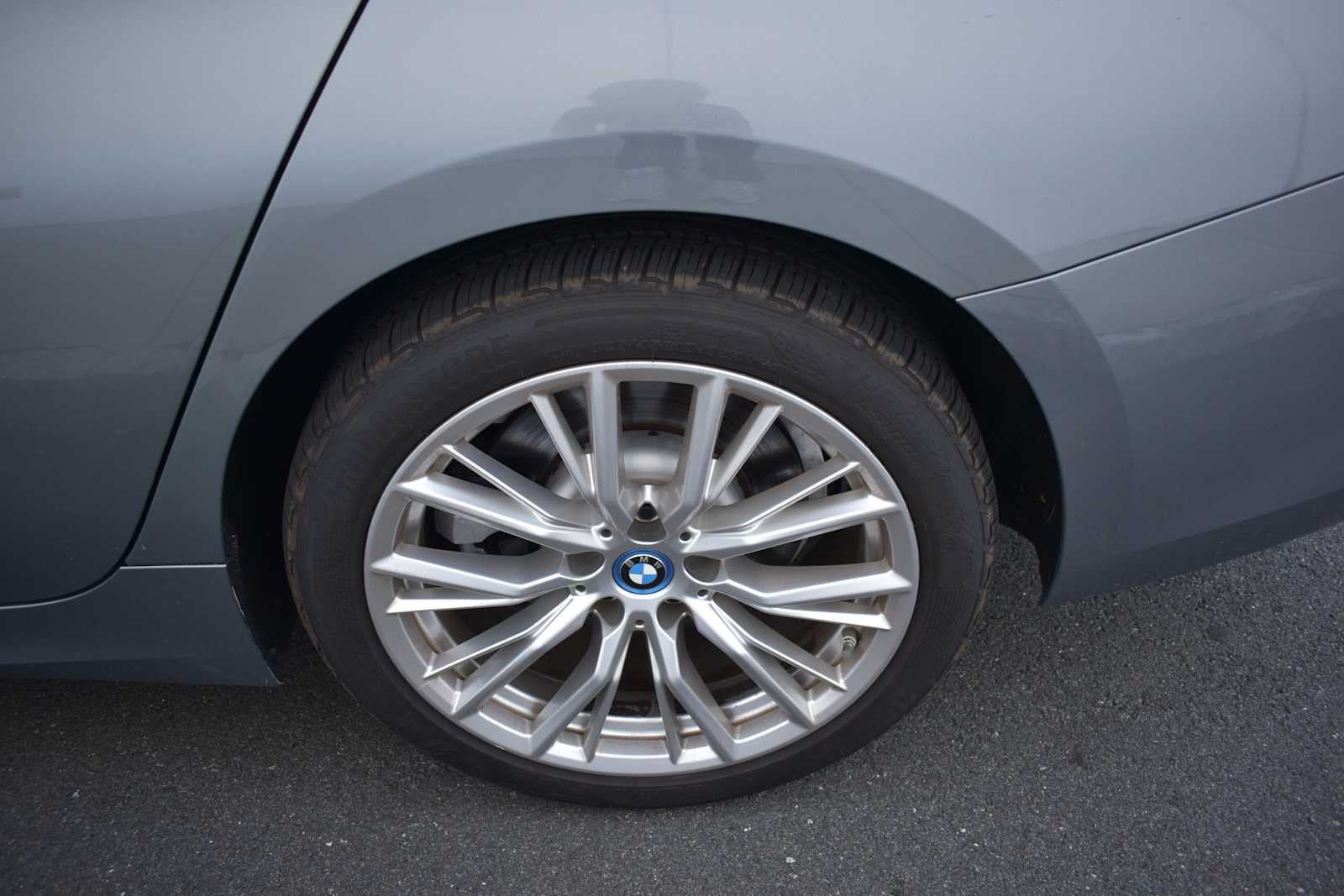 2023 BMW 3 Series 330e xDrive Plug-In Hybrid