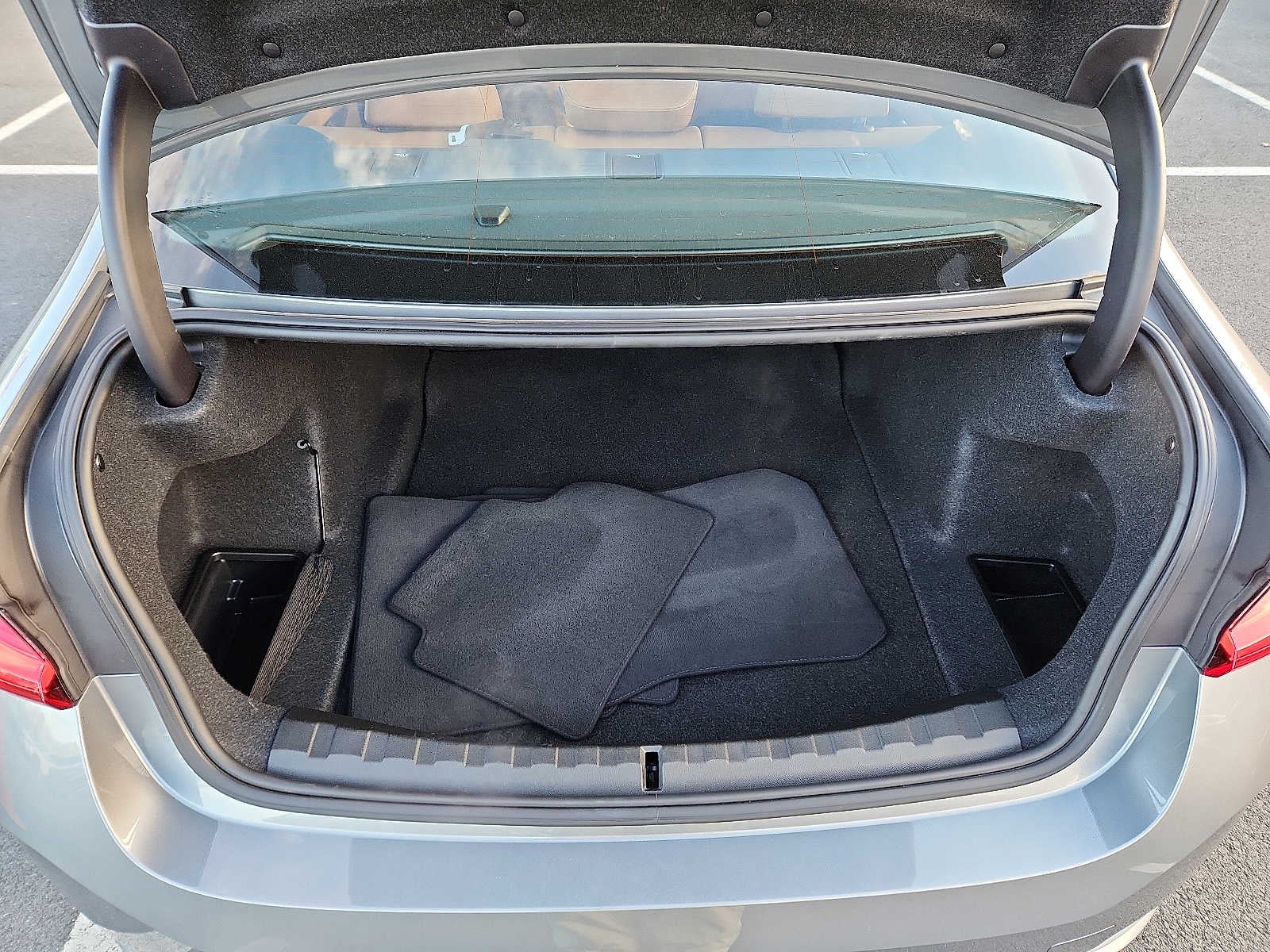 2025 BMW 3 Series 330i xDrive Sedan