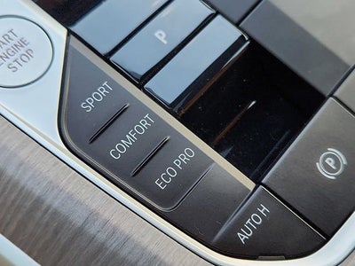 2025 BMW 3 Series 330i xDrive Sedan