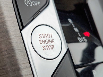 2025 BMW 3 Series 330i xDrive Sedan