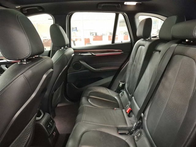 2025 BMW 3 Series 330i xDrive Sedan