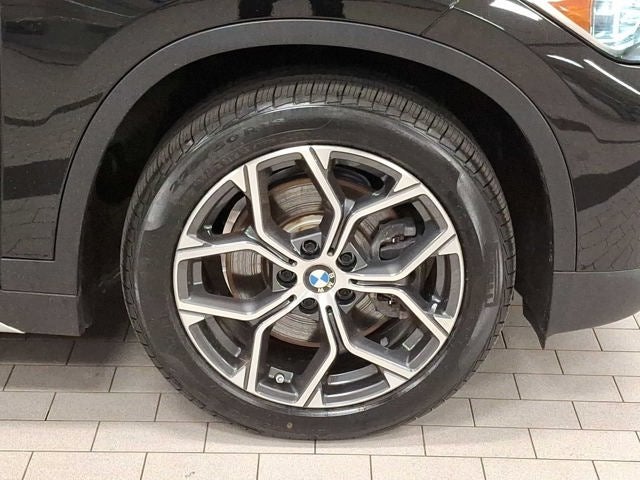 2025 BMW 3 Series 330i xDrive Sedan