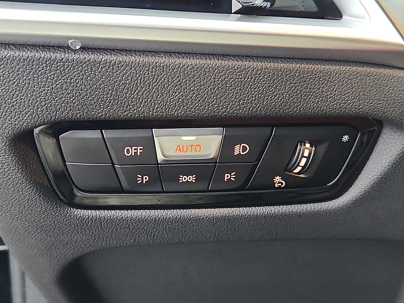 2025 BMW 3 Series 330i xDrive Sedan