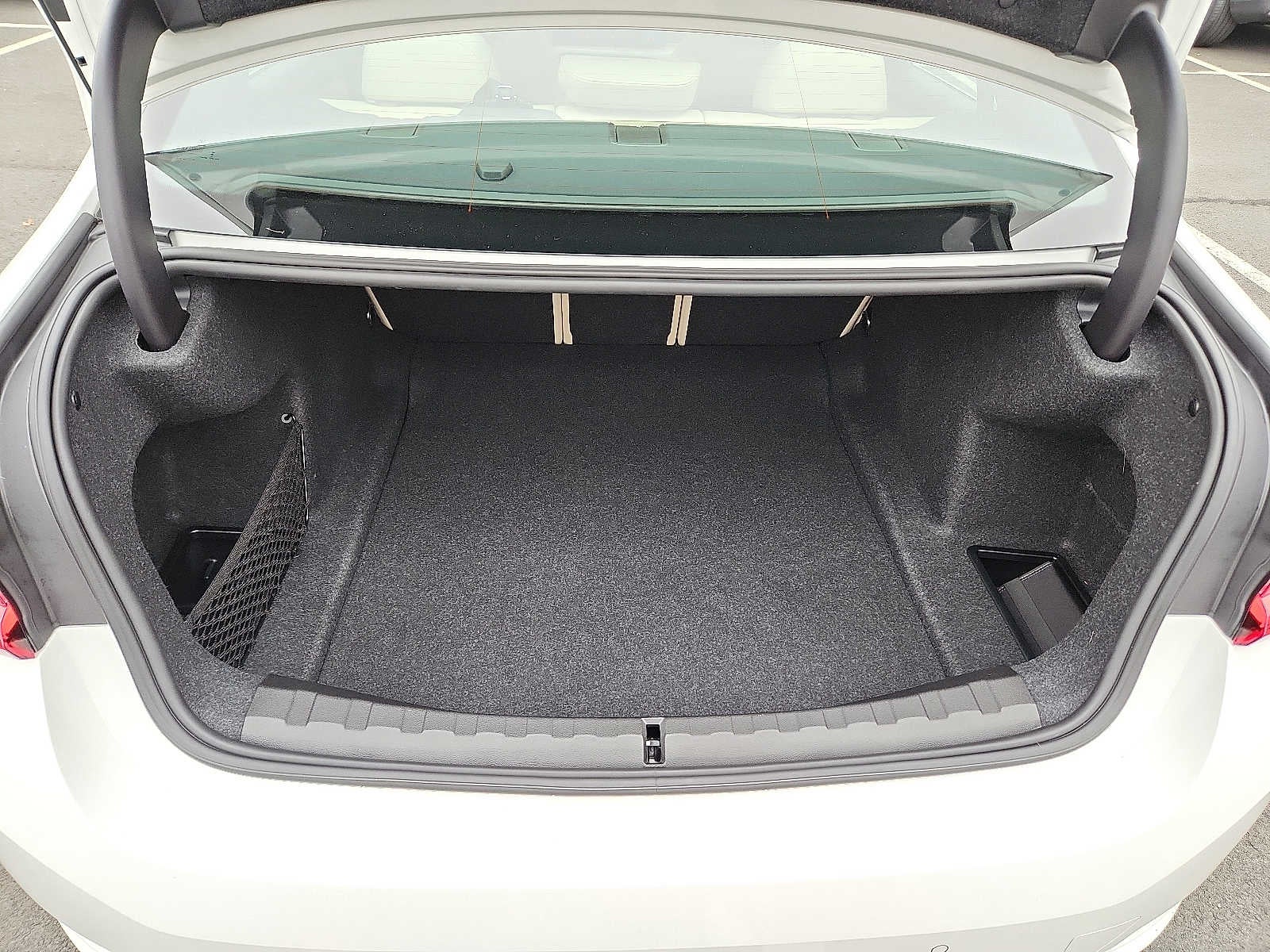 2025 BMW 3 Series 330i xDrive Sedan