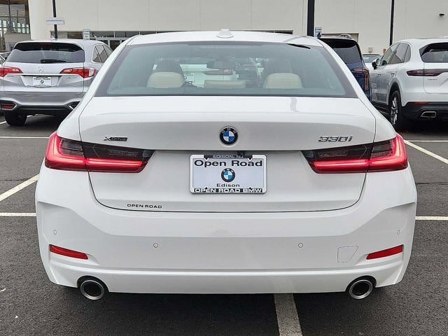 2025 BMW 3 Series 330i xDrive Sedan