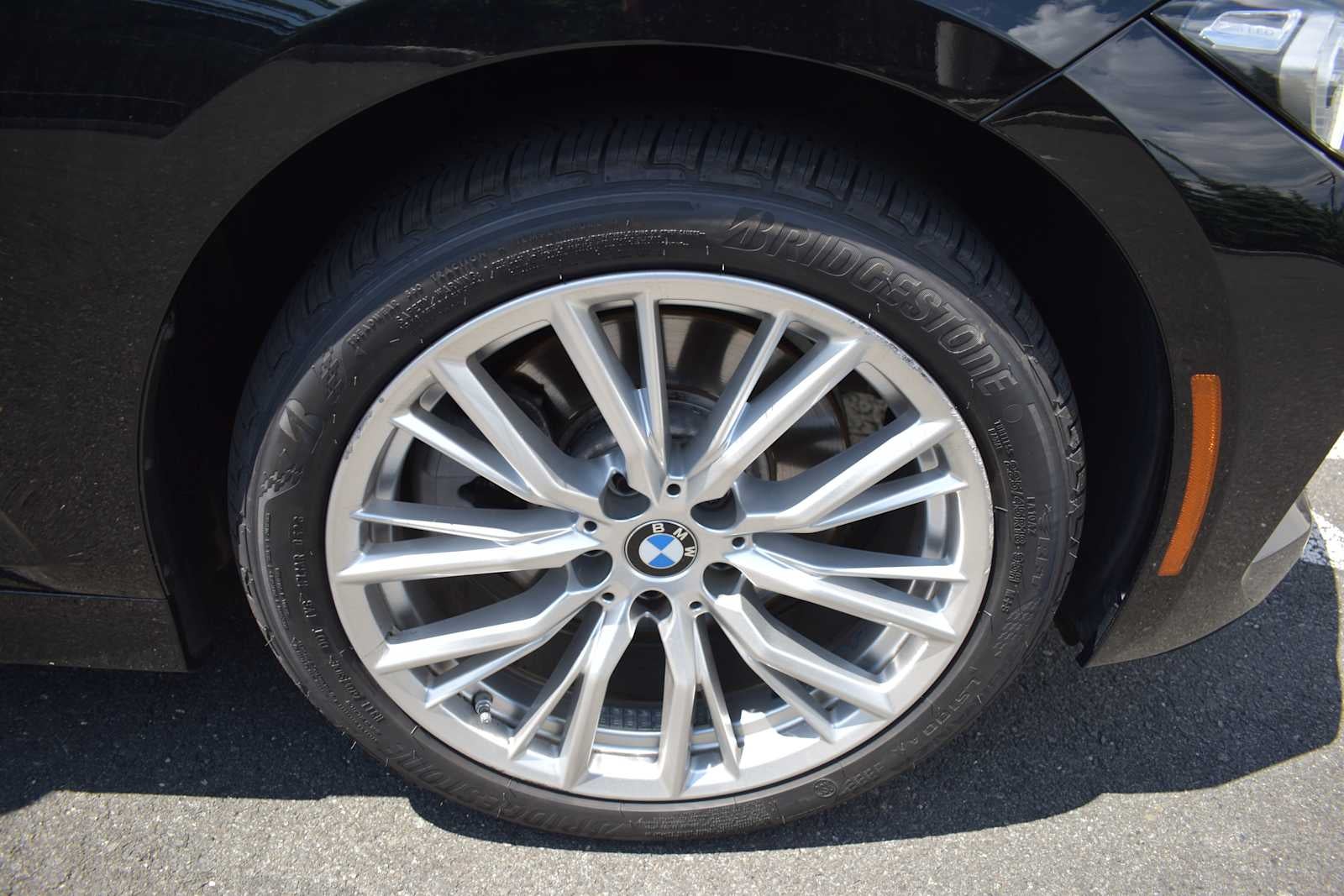 2023 BMW 3 Series 330i xDrive Sedan