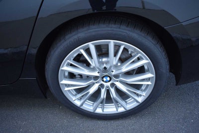 2023 BMW 3 Series 330i xDrive Sedan