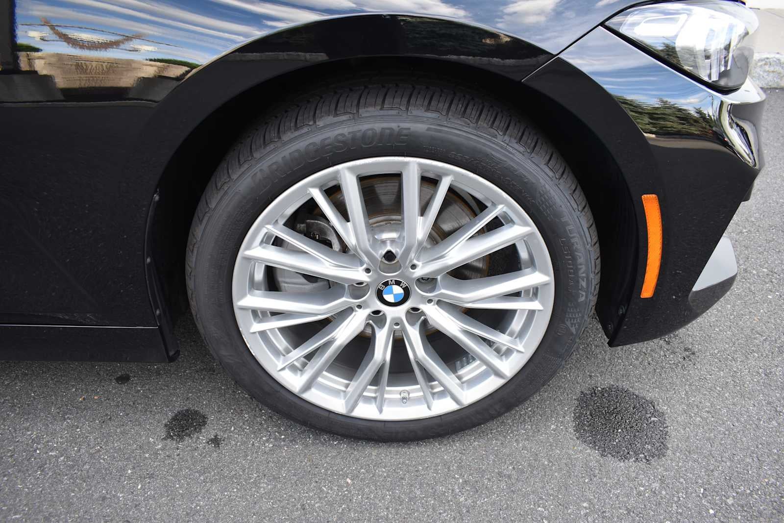 2023 BMW 3 Series 330i xDrive Sedan