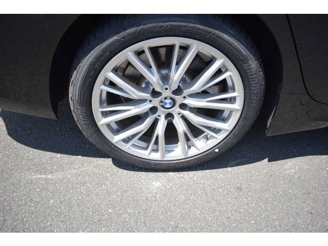 2023 BMW 3 Series 330i xDrive Sedan