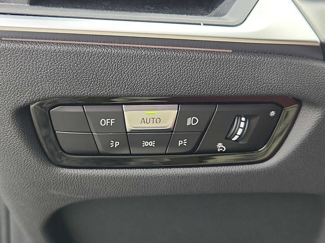 2023 BMW 3 Series 330i xDrive Sedan