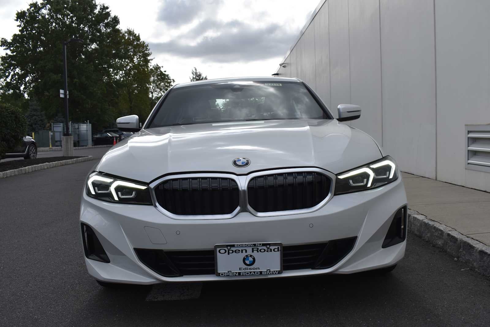 2023 BMW 3 Series 330i xDrive Sedan