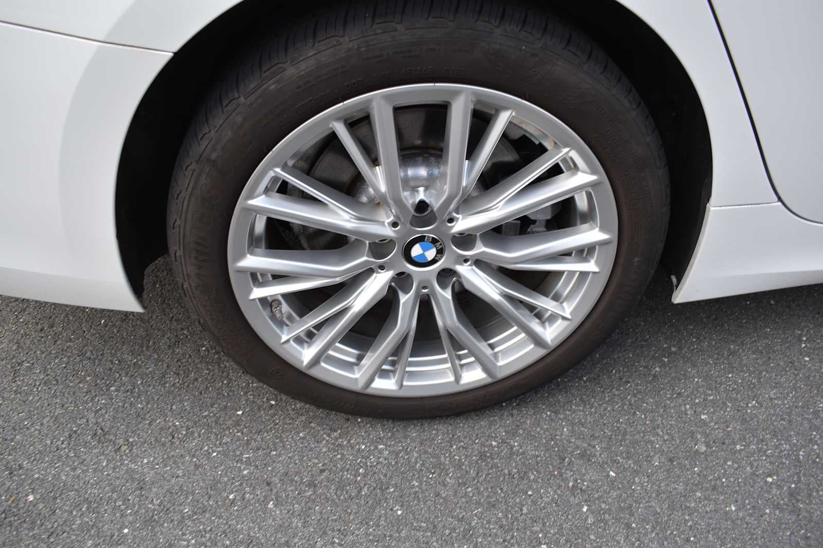 2023 BMW 3 Series 330i xDrive Sedan