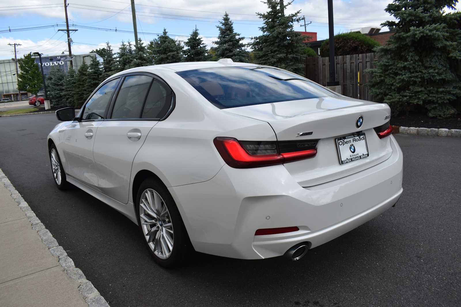 2023 BMW 3 Series 330i xDrive Sedan