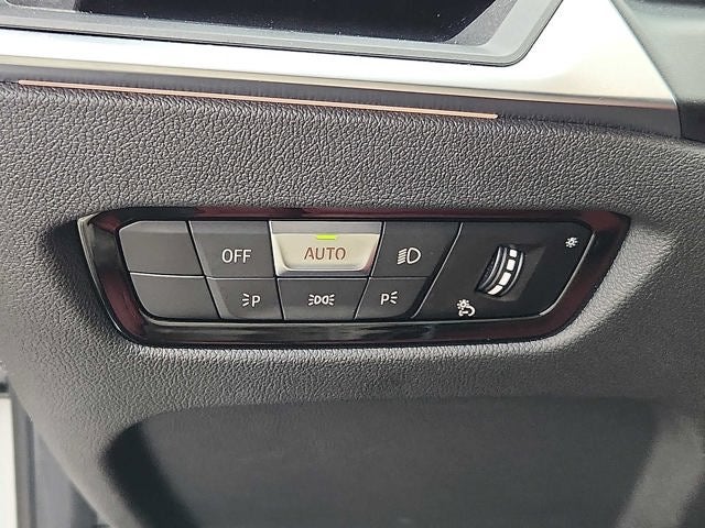 2023 BMW 3 Series 330i xDrive Sedan