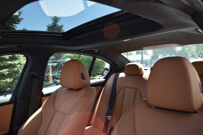 2023 BMW 3 Series 330i xDrive Sedan
