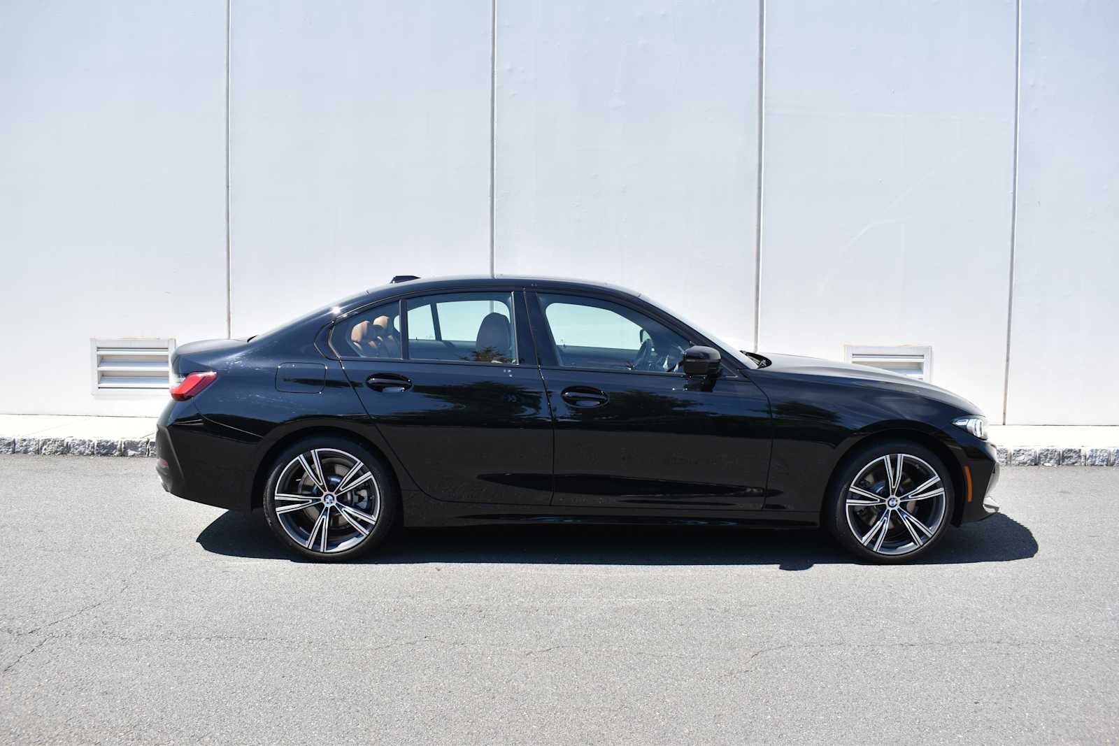 2023 BMW 3 Series 330i xDrive Sedan