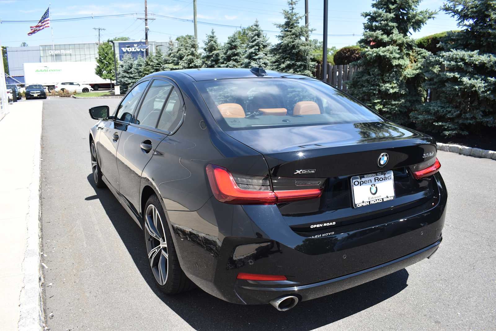 2023 BMW 3 Series 330i xDrive Sedan
