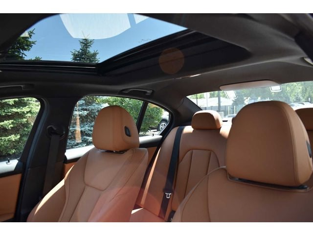 2023 BMW 3 Series 330i xDrive Sedan