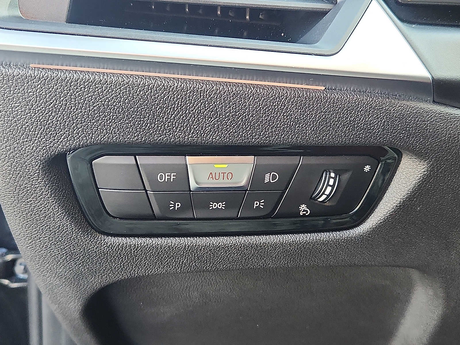 2023 BMW 3 Series 330i xDrive Sedan
