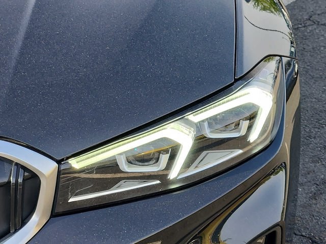2023 BMW 3 Series 330i xDrive Sedan