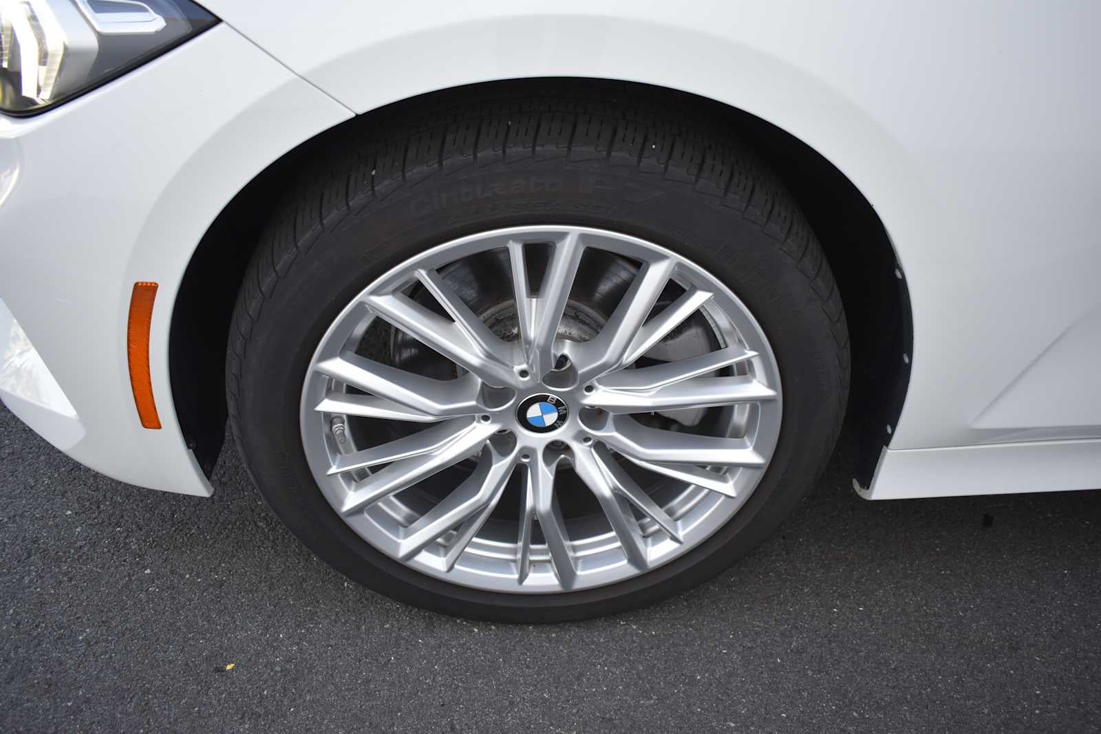 2023 BMW 3 Series 330i xDrive Sedan