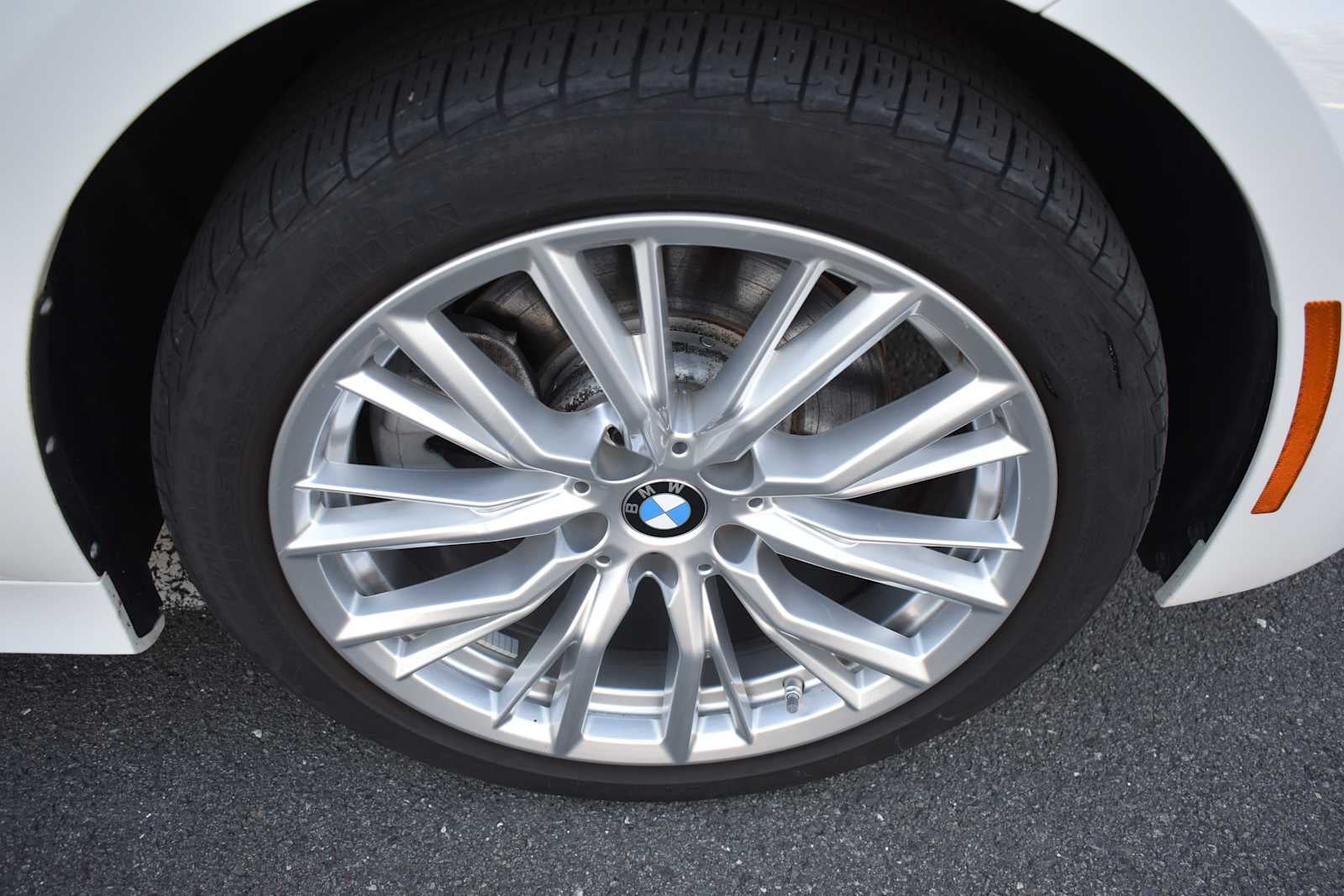 2023 BMW 3 Series 330i xDrive Sedan